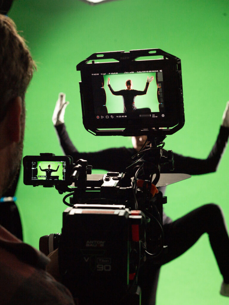Behind the scenes at the filming of LesChouettes -Letter Lettre